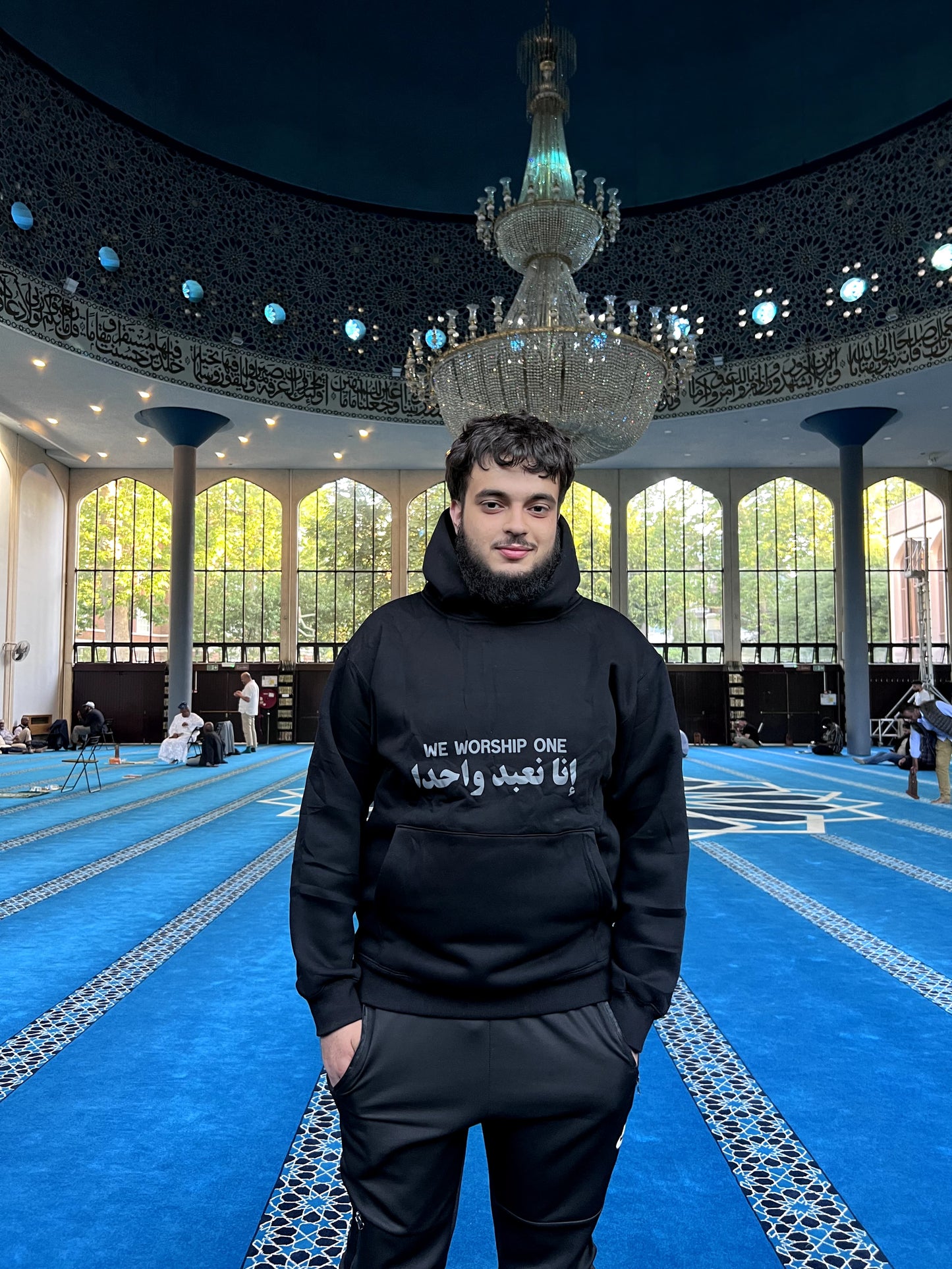 AL MUSLIMEEN اسود Hoodie